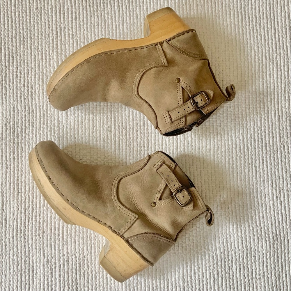 no.6 clog buckle boot on mid heel, stone, 38